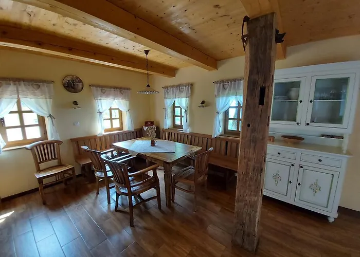 Oldhouse Knezovo
